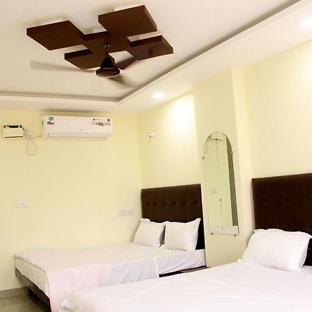 Swaraj The Goan Dream Hotel Calangute Exterior photo